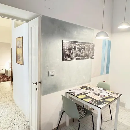 In The Old Town Of 公寓